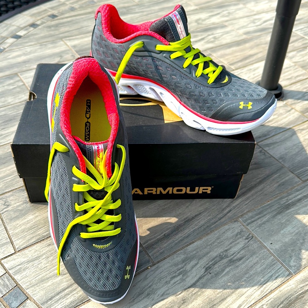 Under Armour ladies sneakers, grey, size 11
